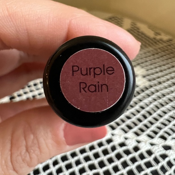 Too Faced vintage lipgloss - Picture 3 of 5